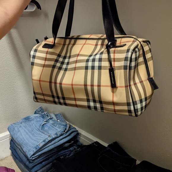 Burberry coated canvas vintage shoulder bag. - Picture 13 of 14